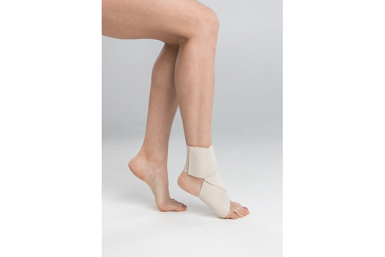 Elastic bandage for the foot joint, model 104